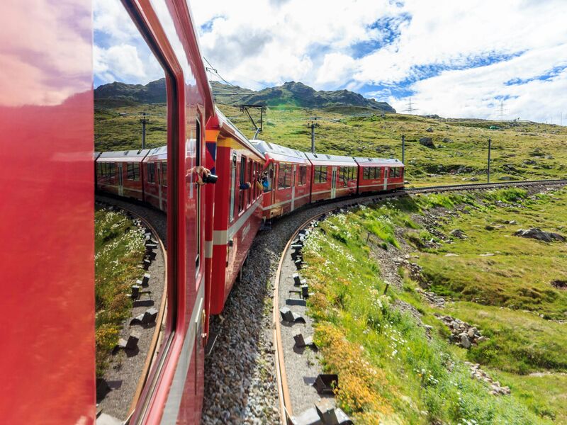 BERNİNA EXPRESS ILE  BİR AVRUPA MASALI TURU Pegasus Havayolları ile 7 gece