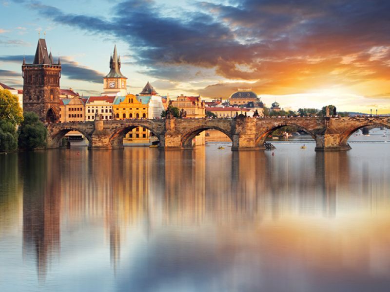 Bohemya'nın Işıltısı Prag Turu 3 Gece Ajet Havayolları İle