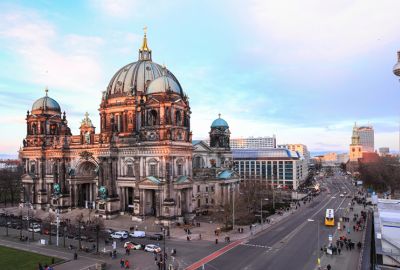 BERLİN VE HALLSTATT ILE  BİR ORTA AVRUPA MASALI TURU Pegasus Havayolları ile 7 gece